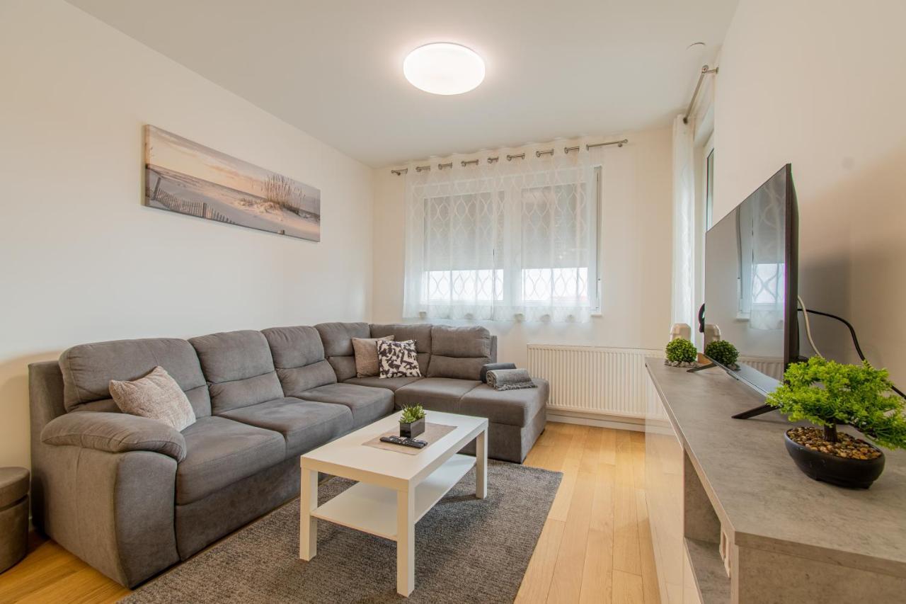 Apartament Flexible Selfcheckins 42 - Zagreb - Luxury - Garage Parking - Loggia - Brand New Zewnętrze zdjęcie