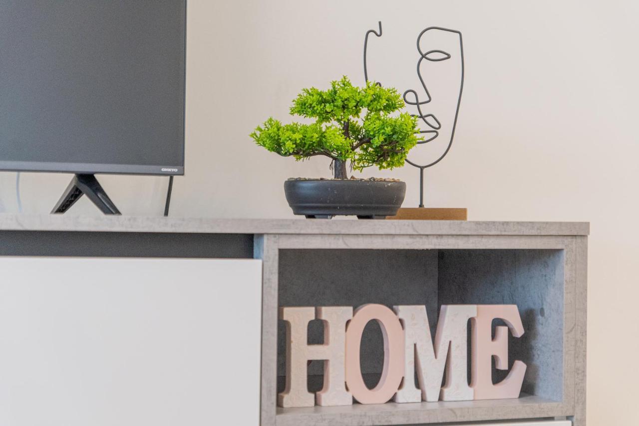 Apartament Flexible Selfcheckins 42 - Zagreb - Luxury - Garage Parking - Loggia - Brand New Zewnętrze zdjęcie